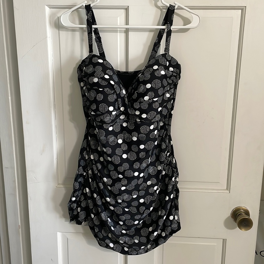 Profile by Gottex swimsuit, size 20